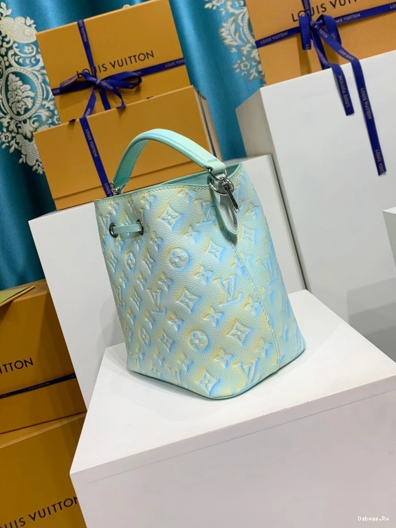 VUITTON LOUIS NÉONOÉ BB 0203